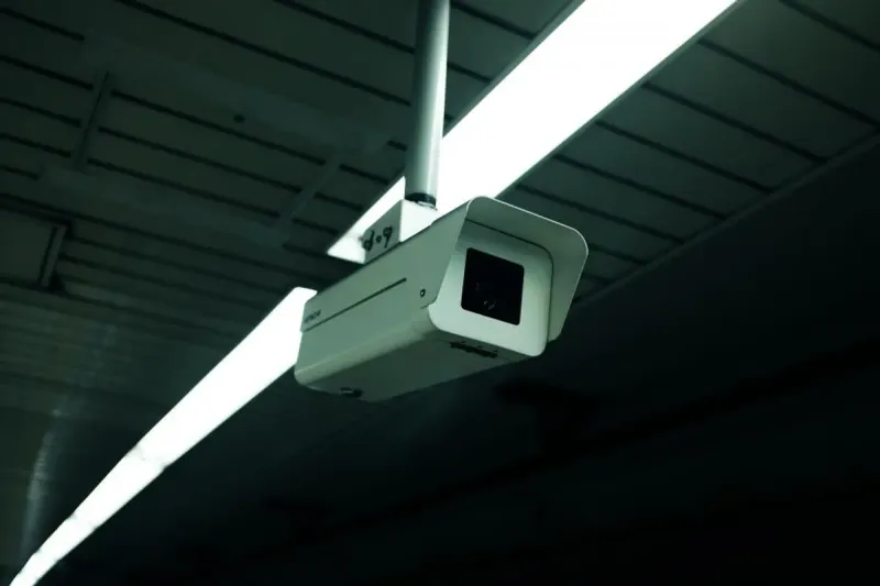 Camera quay ban hàng đặt ở đâu cho thấy rõ mặt quầy